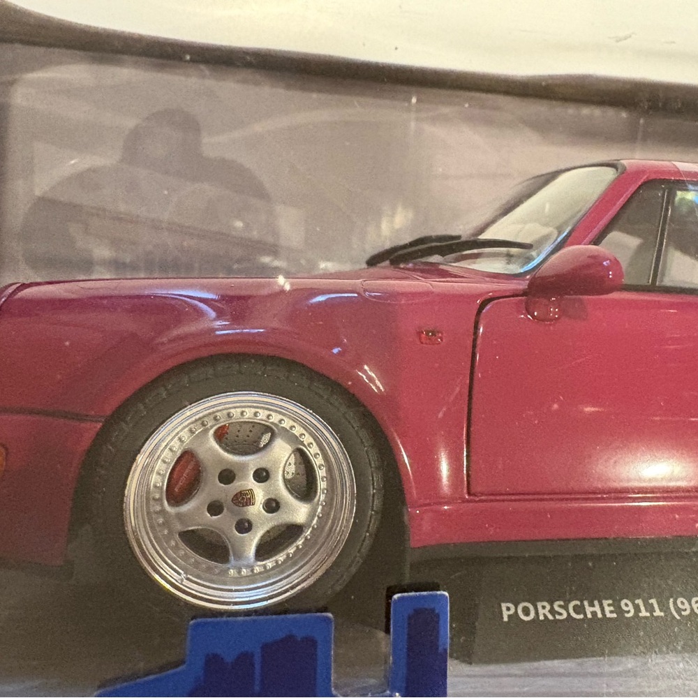 Solido Porsche 911 (964) Turbo Ruby Star Red Diecast 1/18 NIB - Picture 10 of 10